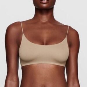 NWOTs SKIMS Naked Scoop Bralette - Sienna XS